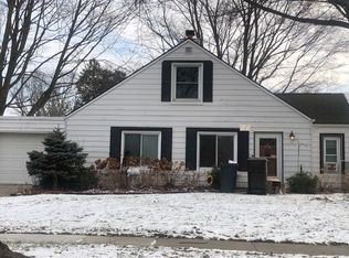2004 Noeske St, Midland, MI 48640