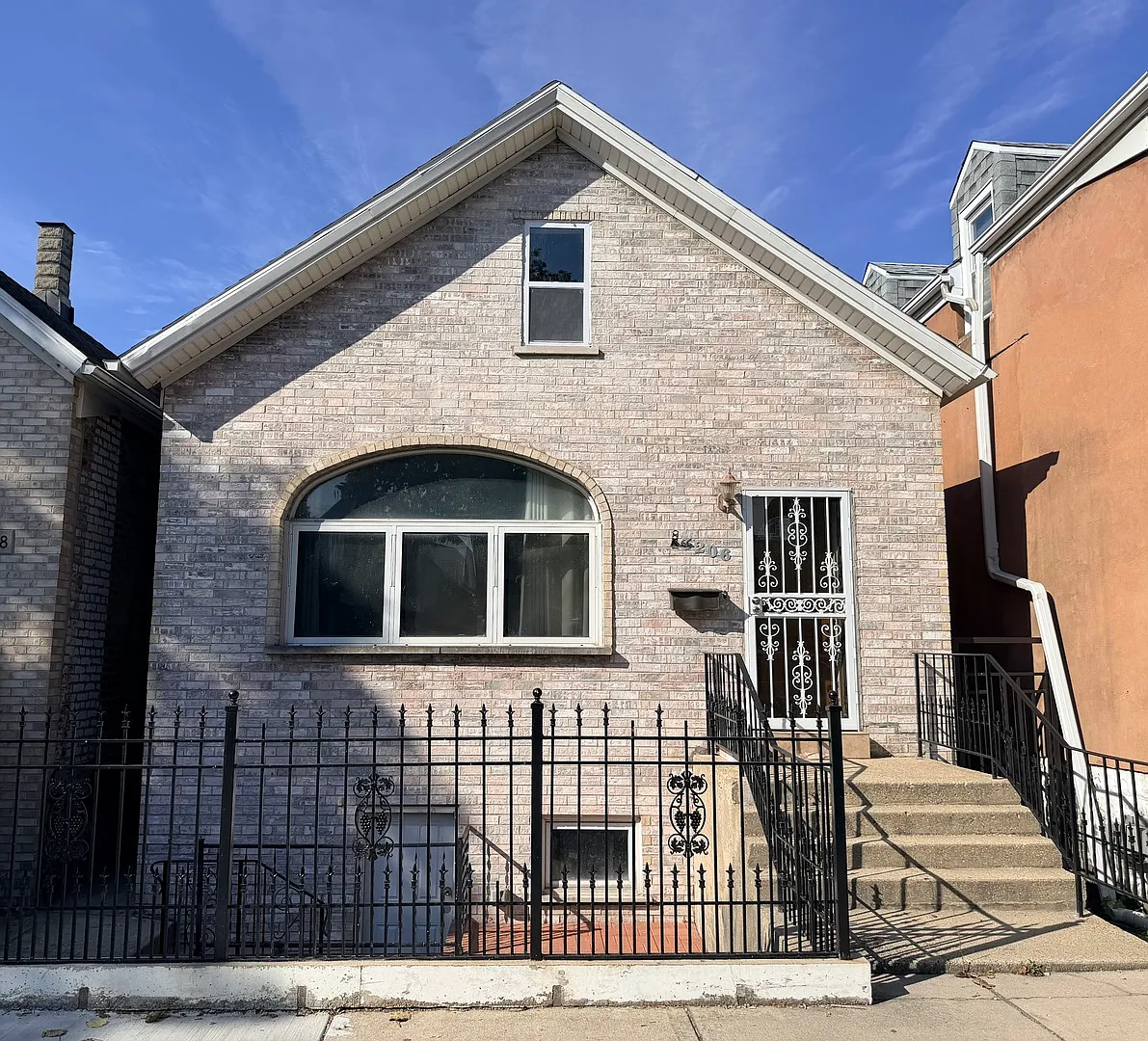 3206 S Lowe Ave photo 1