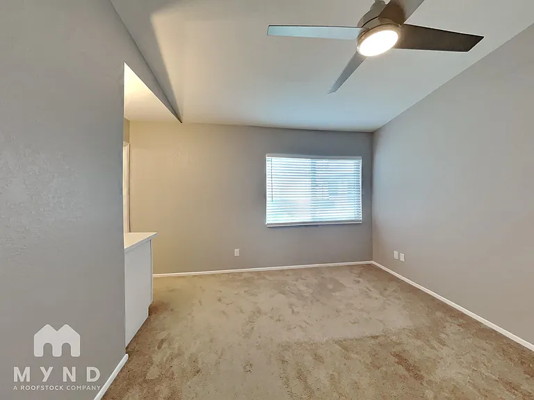 1014 W Malibu Dr — Photo 8