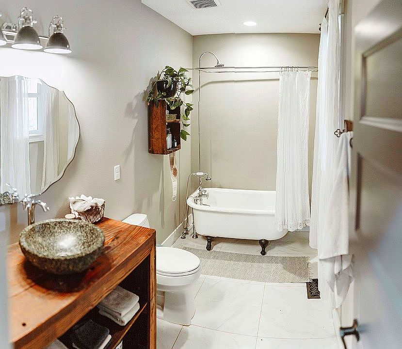 Tub/sink/vanity refinished. 