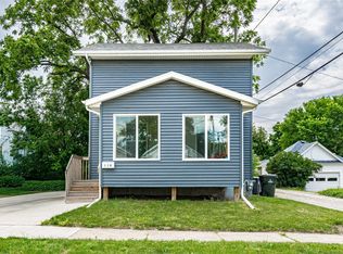 110 14th St NW, Cedar Rapids, IA 52405