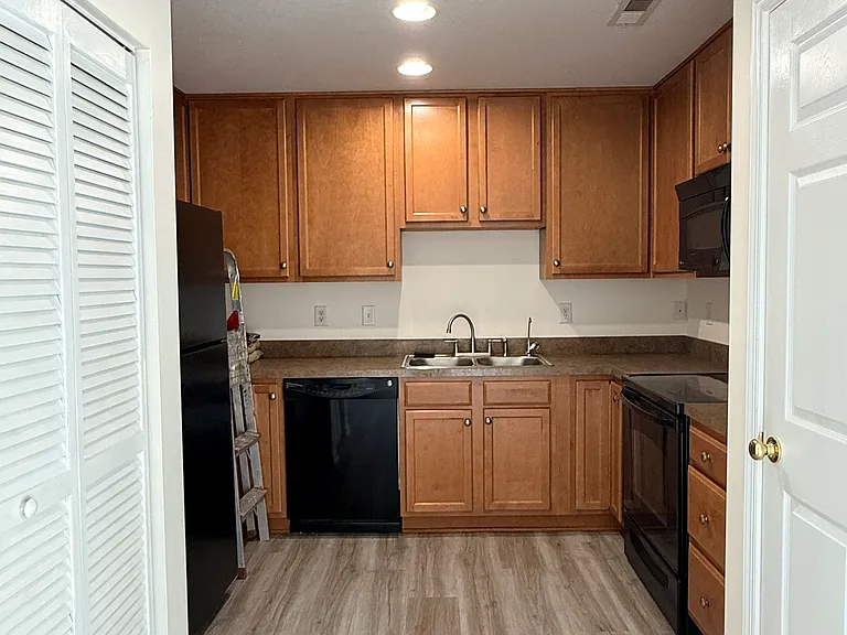 4400 Betty Ln — Photo 12
