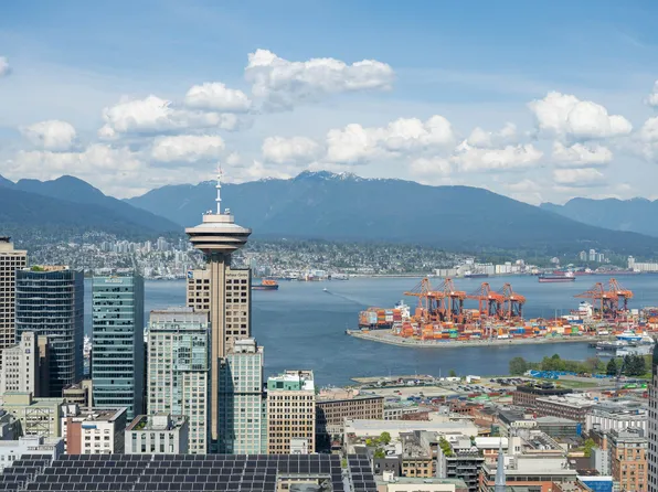 777 Richards St #4607, Vancouver, BC V6B 0M6