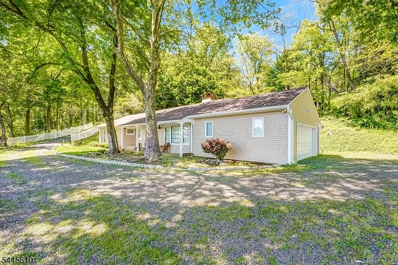 3 bed, 3.0 bath, $4,500 — Photo 3