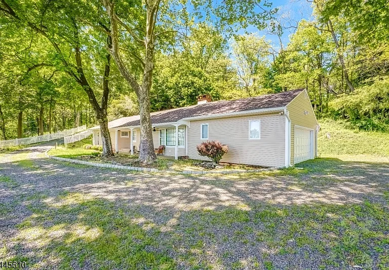 306 Warrenville Rd — Photo 3