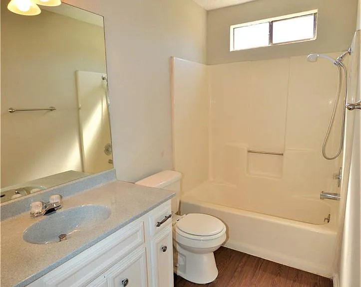 3517 Rollingway Cv #B — Photo 5