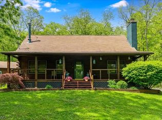 27 W Owassa Tpke, Newton, NJ 07860