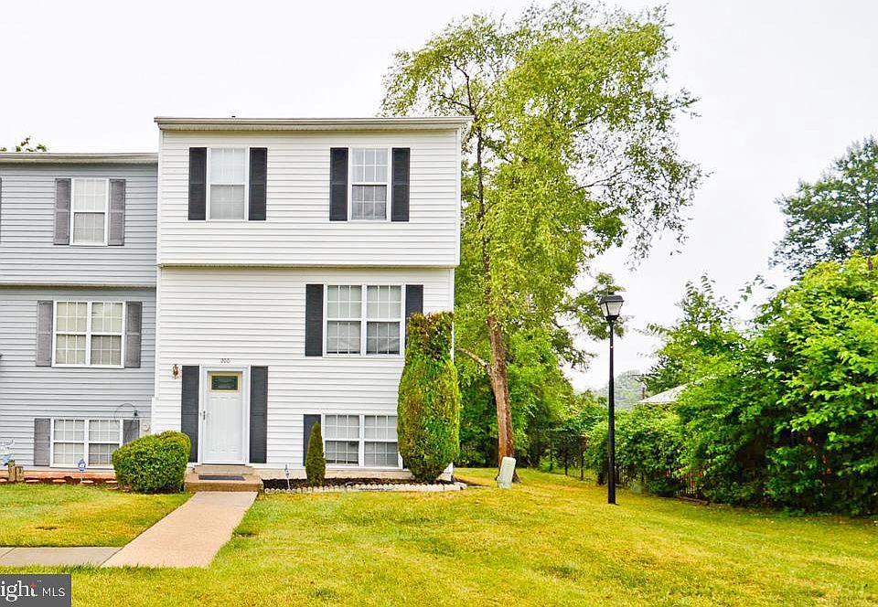 1st image of 200 Sweet Pine Dr