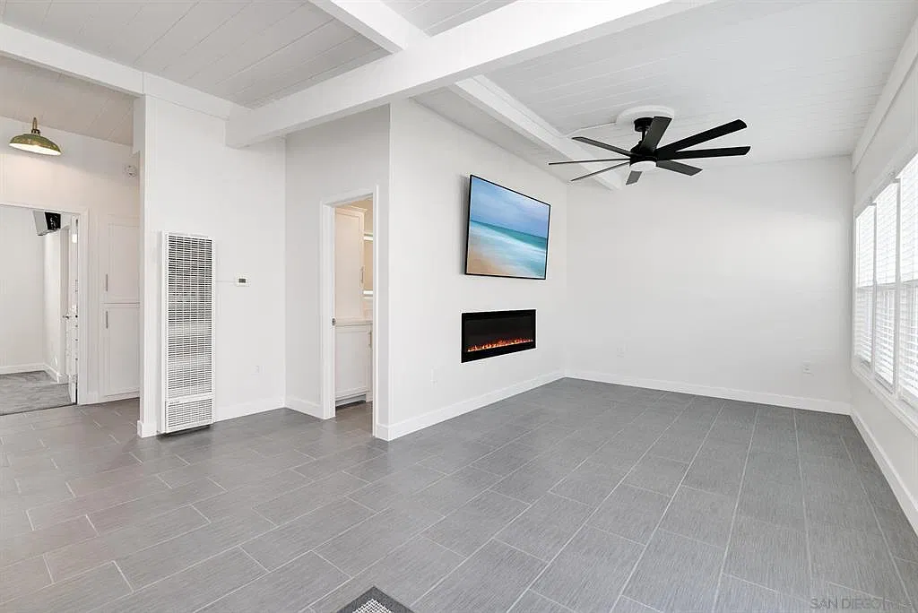 1680 Seacoast Drive #B - 1 — Photo 3