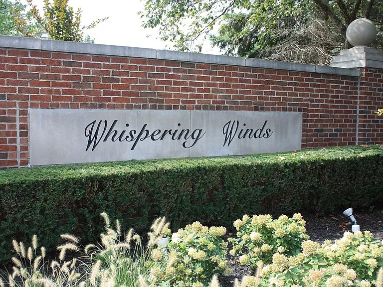 Whispering Winds Apartments — Photo 32