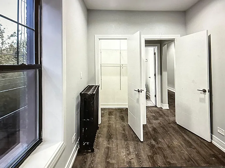 6115 N Winthrop Ave #2 — Photo 5
