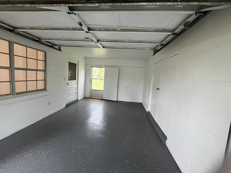17 Brook Pl — Photo 8