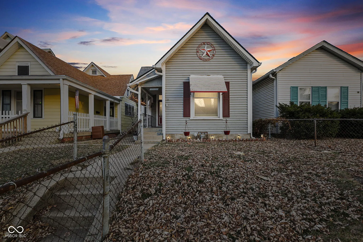 1214 Lexington Ave photo 1