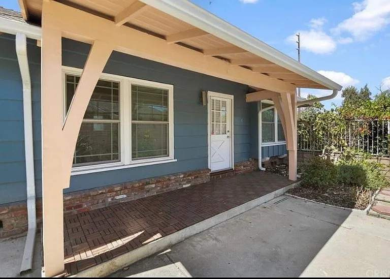 6020 Coldwater Canyon Ave #C — Photo 3