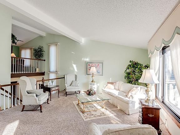 4th image of 5865 Hyland Courts Dr
