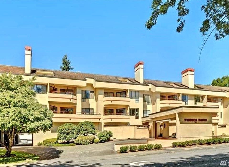 1st image of 401 100th Ave NE APT 324