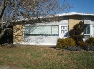 1061 Grant Ave, Philadelphia, PA 19115