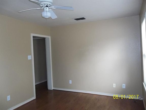 2nd image of 306 S Clay St