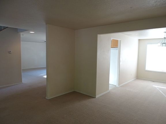 3rd image of 8204 NE 153rd Ct
