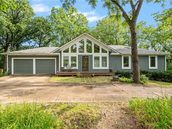 27351 W 87th St, Lenexa, KS 66227