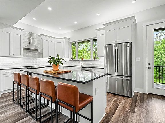 4th image of 111 Church Ln