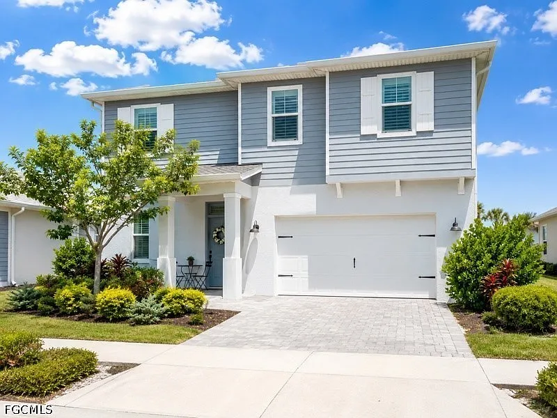 4 bed, 2.5 bath, 2621 sqft, $5,000 — Photo 1