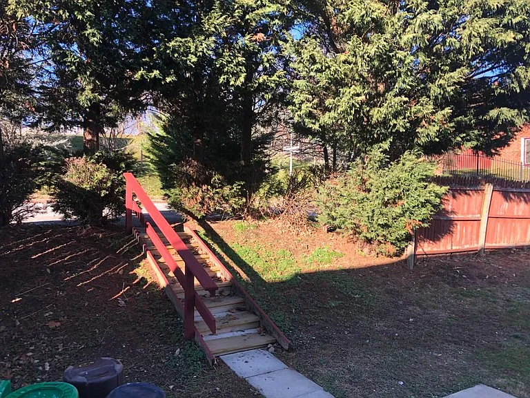835 E King St #835 — Photo 37
