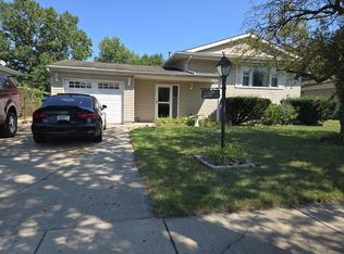 7217 Pierce St, Merrillville, IN 46410
