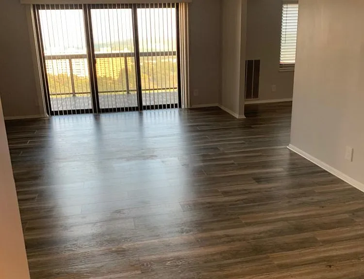 Yoakum Pkwy — Photo 13