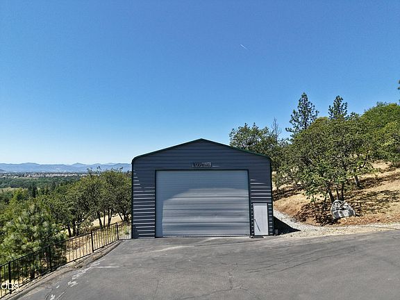 4th image of 2089 Riley Rd