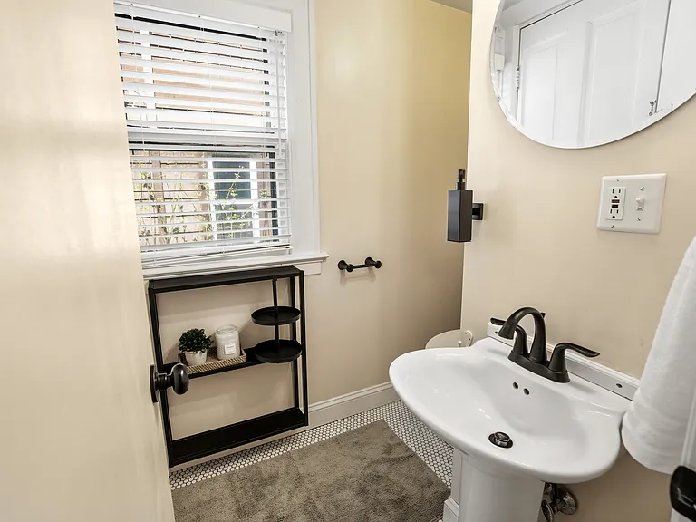 3464 N Newhall St — Photo 18