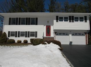 21 Brewster Pl, Flanders, NJ 07836