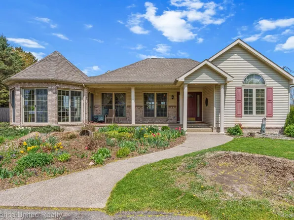 5069 Bell Oak Rd, Webberville, MI 48892