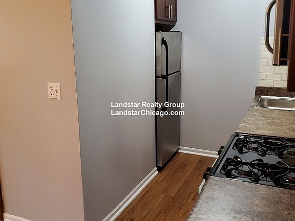 2nd image of 4031 N Kenmore Ave APT 101