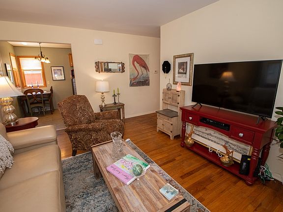 5th image of 1309 Chimes Blvd
