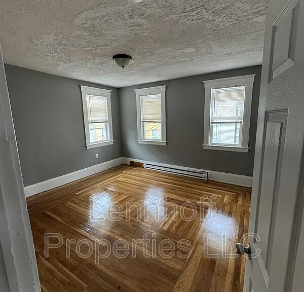 19 Union St #2 — Photo 3