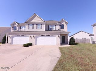 1904 Leighton Dr #B, Greenville, NC 27834