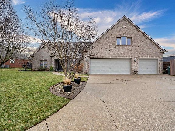 3rd image of 2918 Saratoga Ct