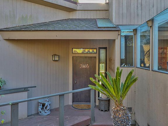 4th image of 410 Vista Del Mar Dr