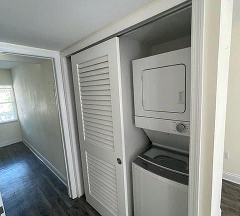 5th image of 106 Columbia Dr #B10