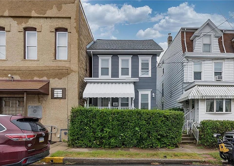 1st image of 18 W 6th St