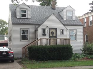 8802 S Sacramento Ave, Evergreen Park, IL