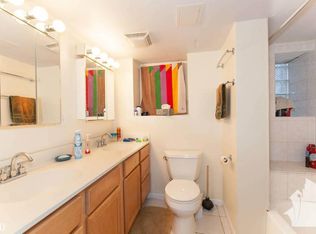 1210 W Addison St #1317, Chicago, IL 60613