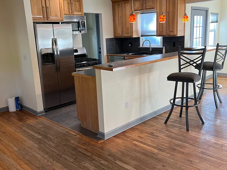 4605 Perry St — Photo 3