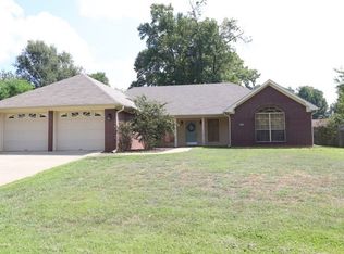106 Peggy Ruth Dr, Longview, TX 75605