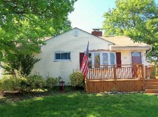 92 Grant St, Freeport, NY 11520