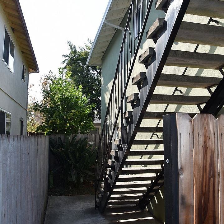 2nd image of 1404 Regent St APT 5