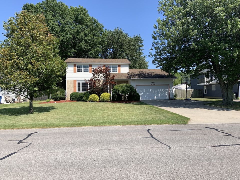 1st image of 915 Terra Ln
