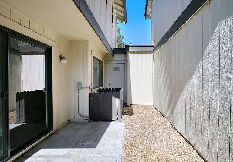 6726 Calvine Rd — Photo 27