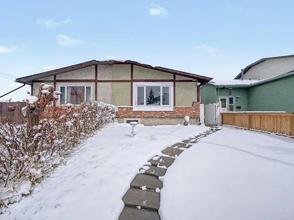 38 S Whitman Close NE, Calgary, AB T1Y 4H4